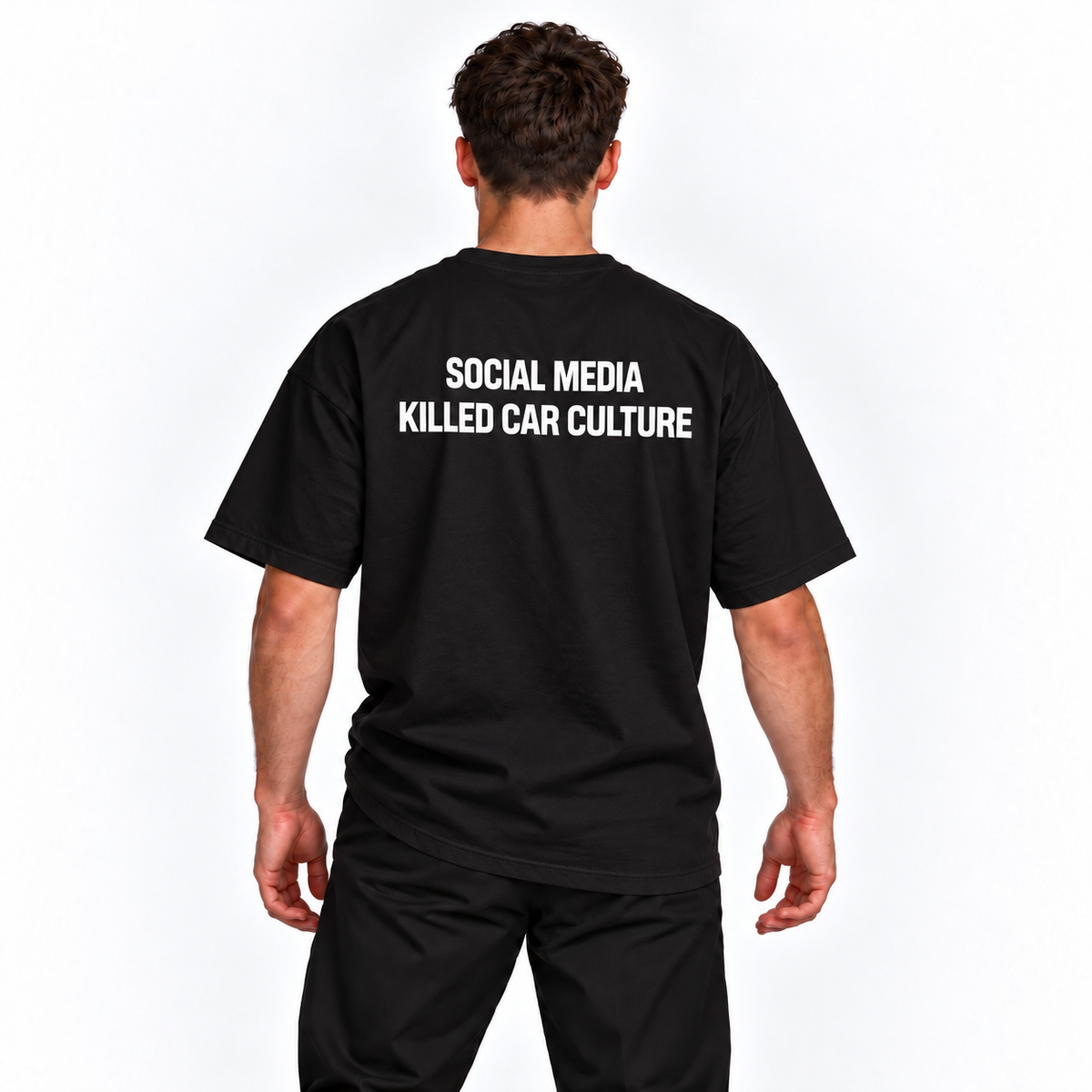 Social Media Killed Car Culture – čierne oversized tričko na postave, pohľad zozadu